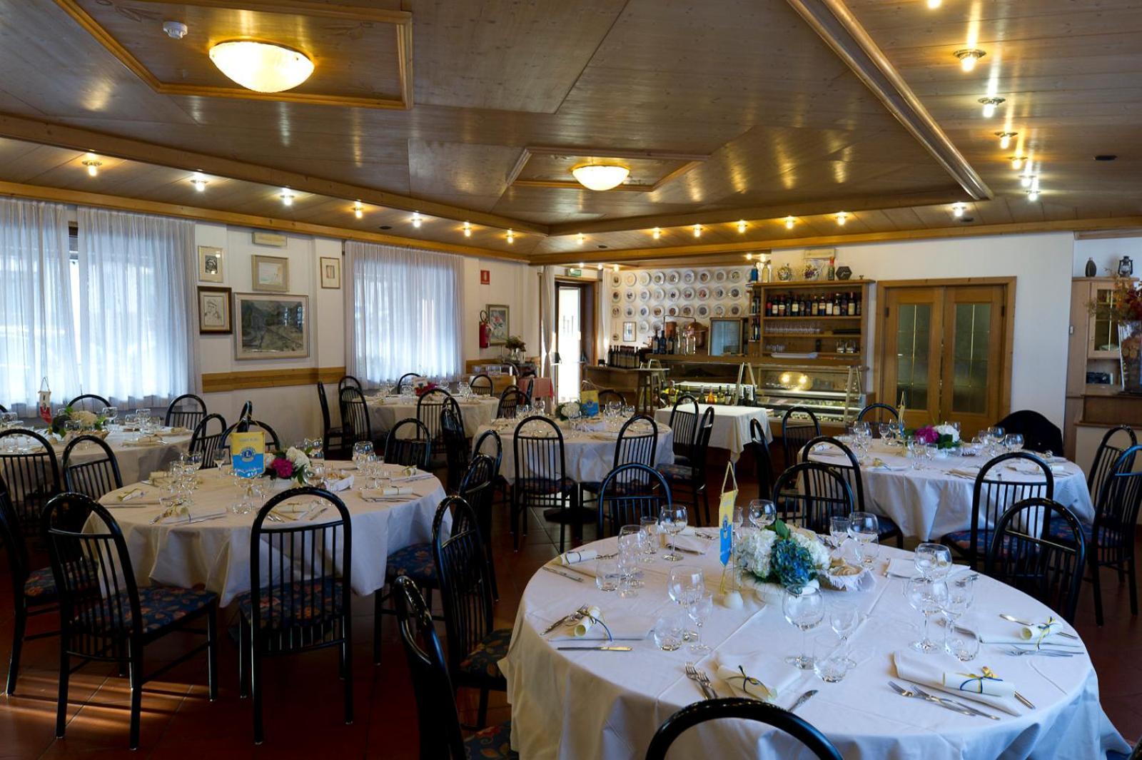 Hotel Ferrovia Calalzo di Cadore Exteriér fotografie